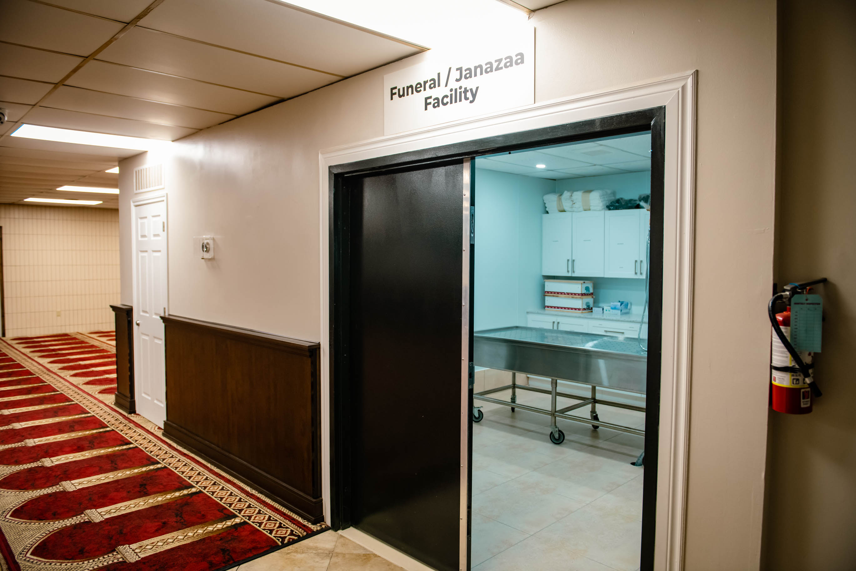 Barrie Mosque community moment DSC 6391