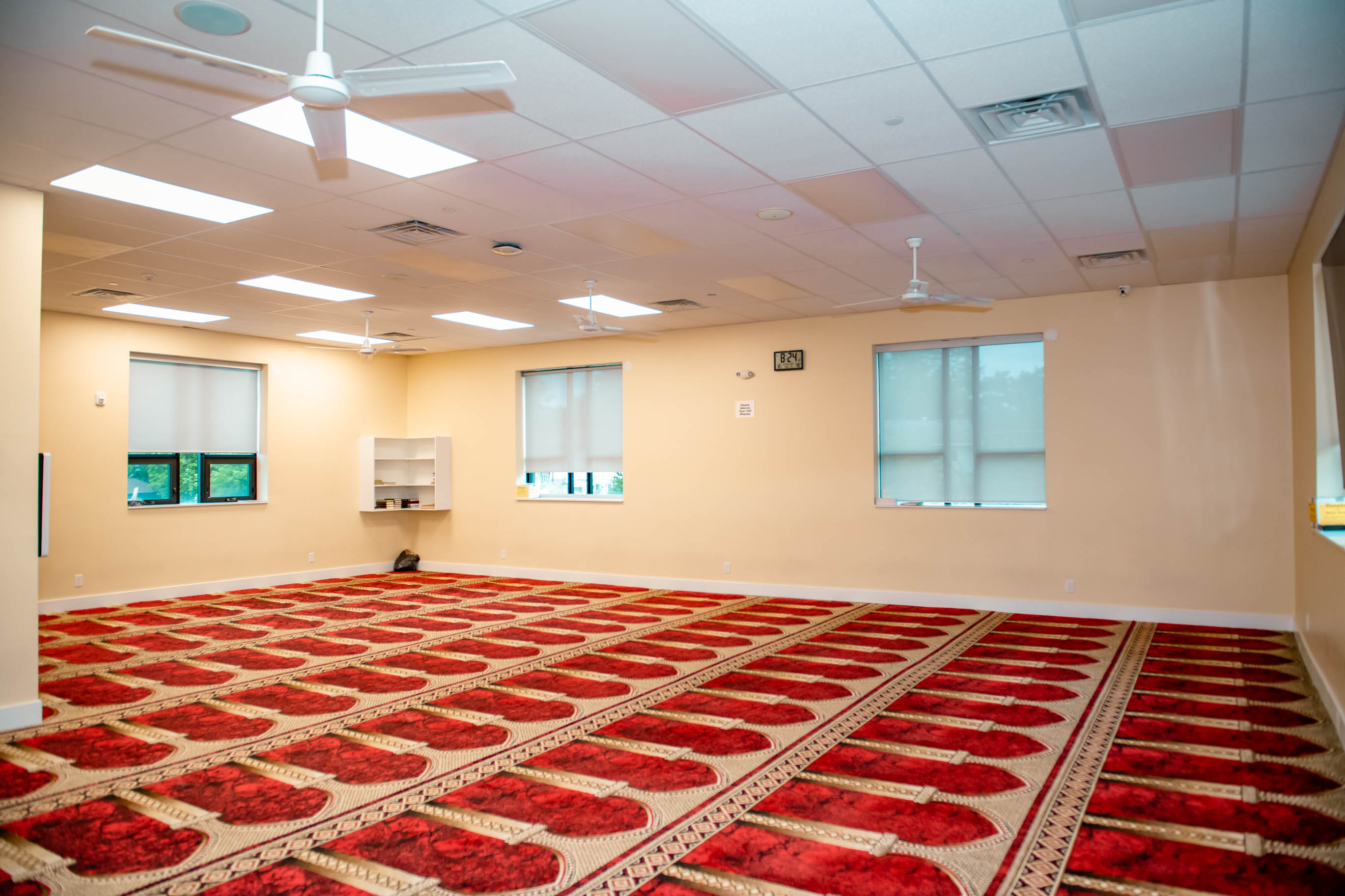 Barrie Mosque community moment DSC 6417